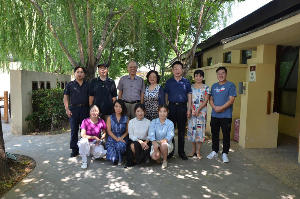 北京大学王超逸教授莅临河南省教育人才学会培训基地指导工作(图2)